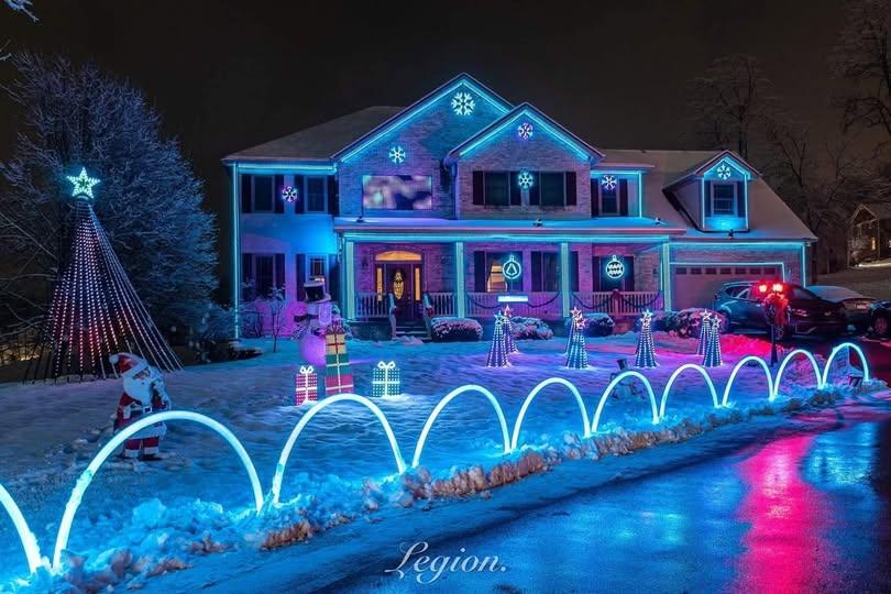 The AveryLightfx Christmas light display at night